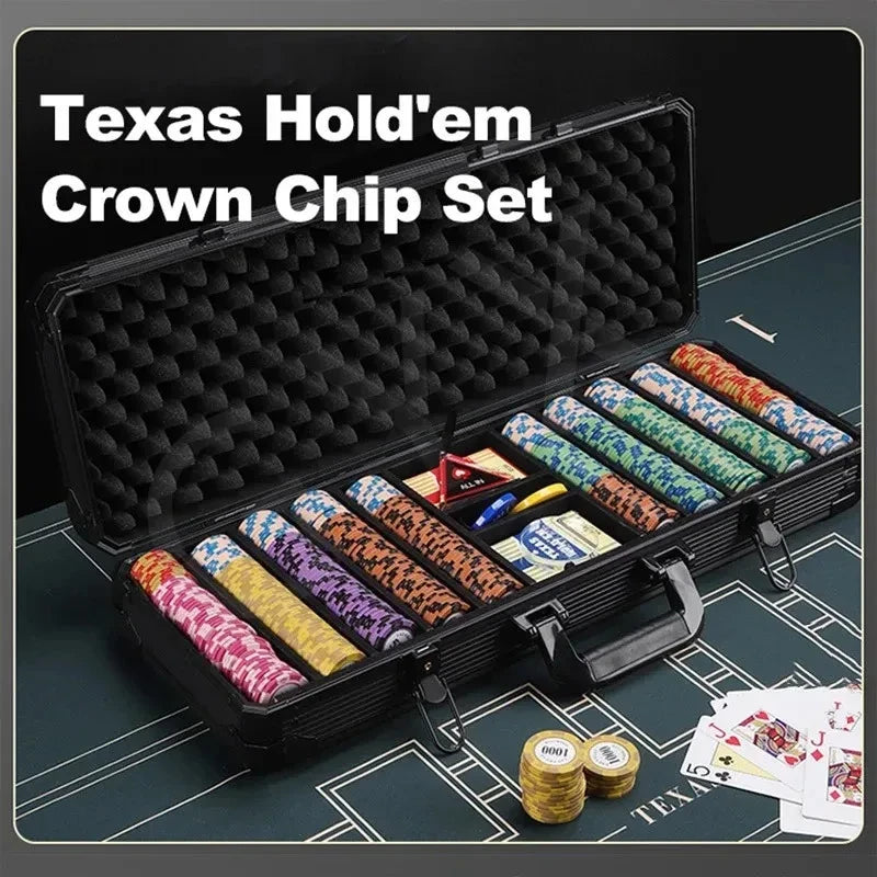 Set de poker profesional con fichas de arcilla