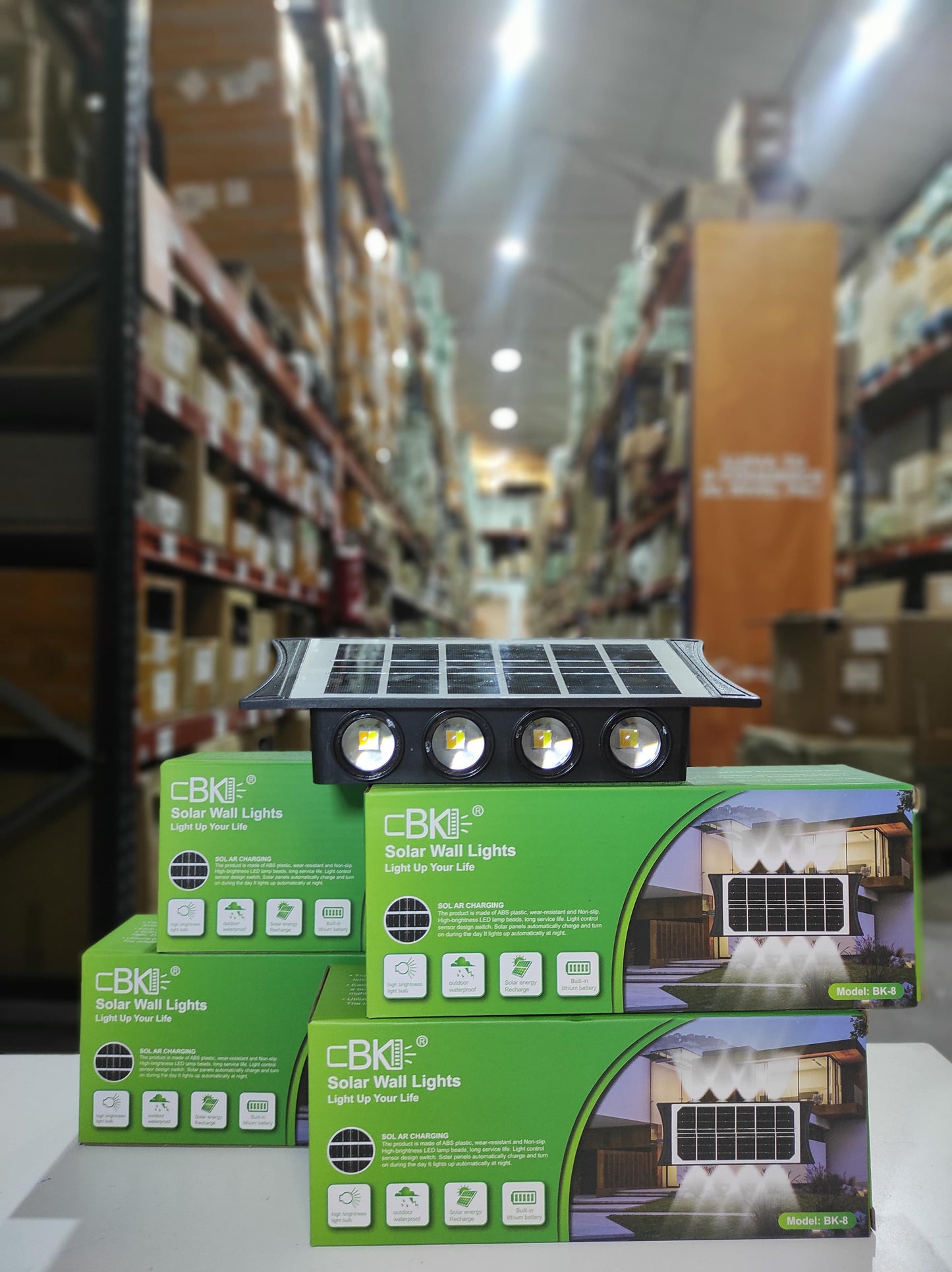 Lámpara solar de pared exterior con 8 LED